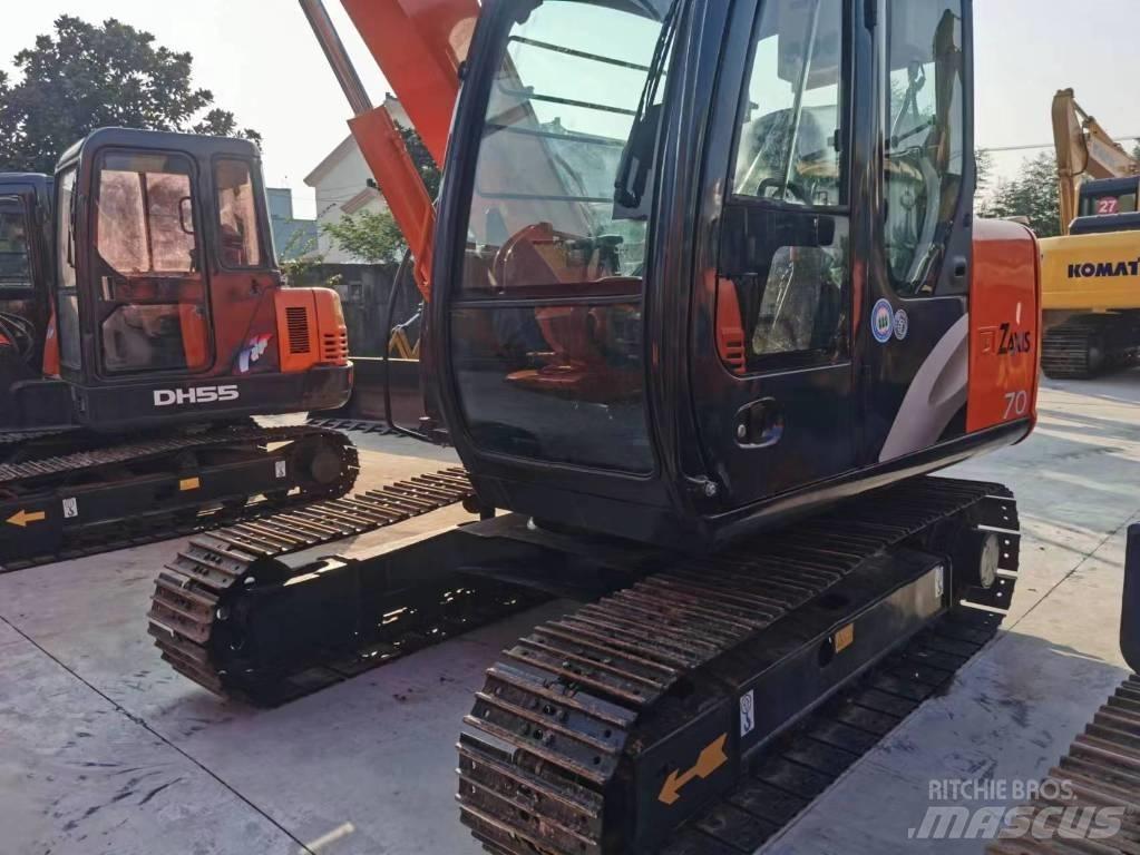Hitachi ZX 70 Vidēja lieluma ekskavatori 7 t - 12 t