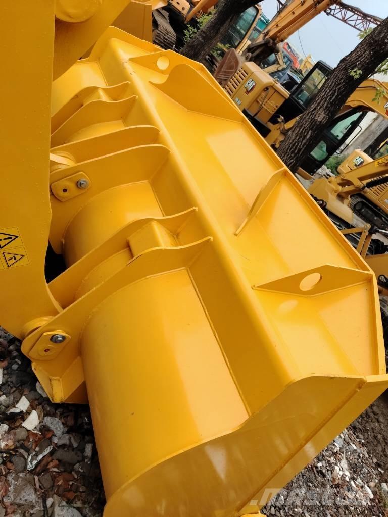 Komatsu WA 320-5 Iekrāvēji uz riteņiem
