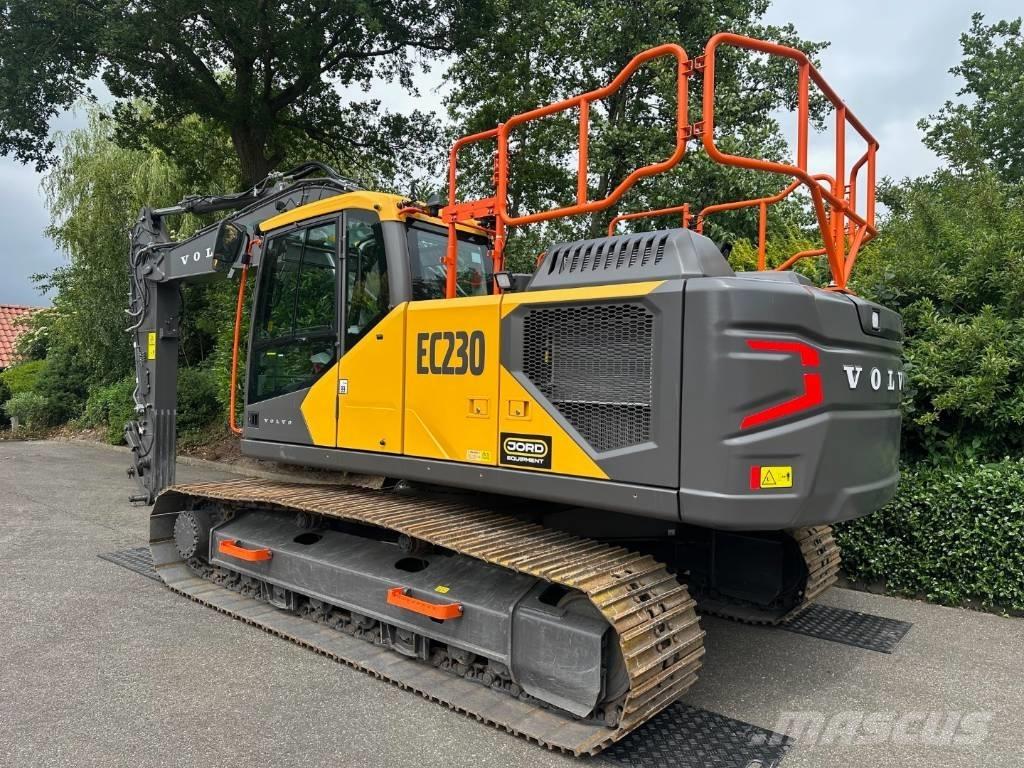 Volvo EC 220 EL Kāpurķēžu ekskavatori