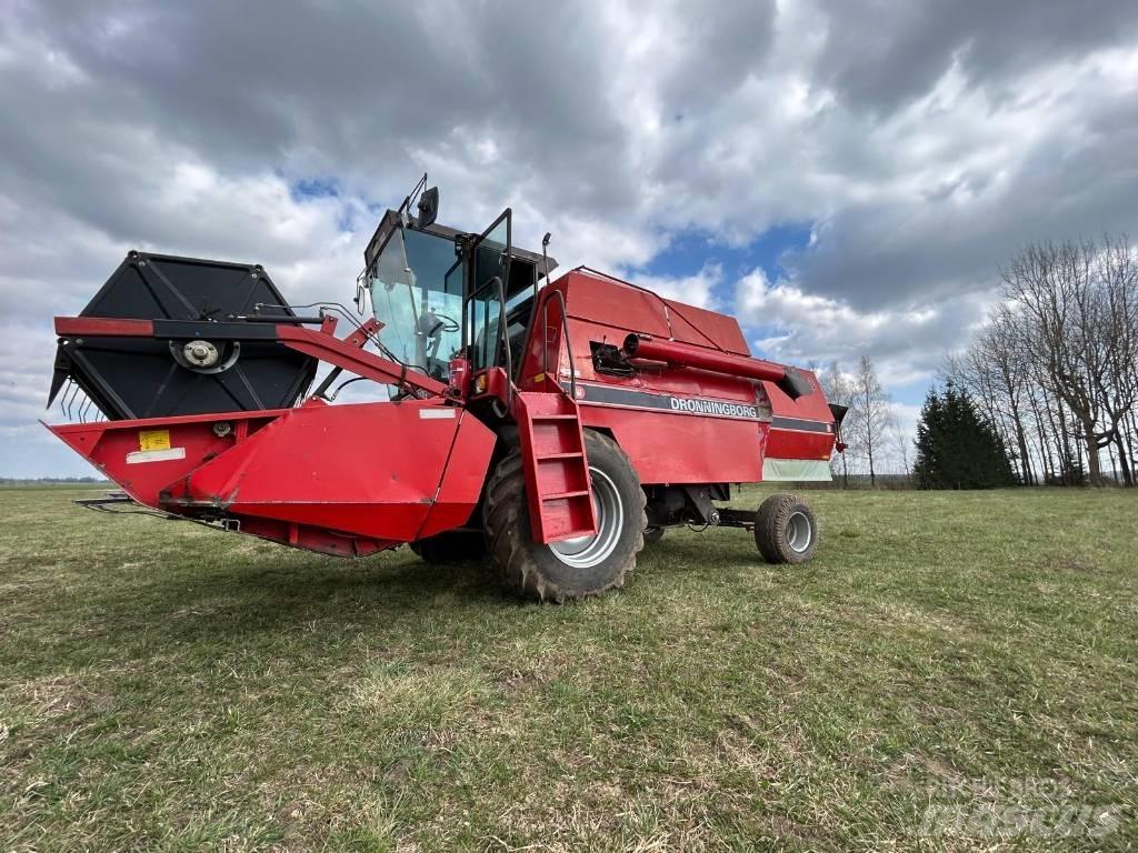 Dronningborg D4500 Ražas novākšanas kombaini