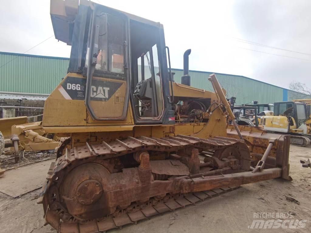 CAT D 6 G Kāpurķēžu buldozeri