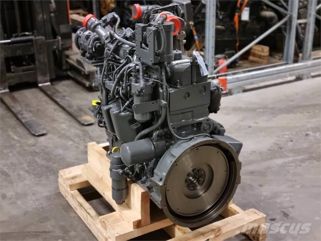 Komatsu 49 AWF Dzinēji