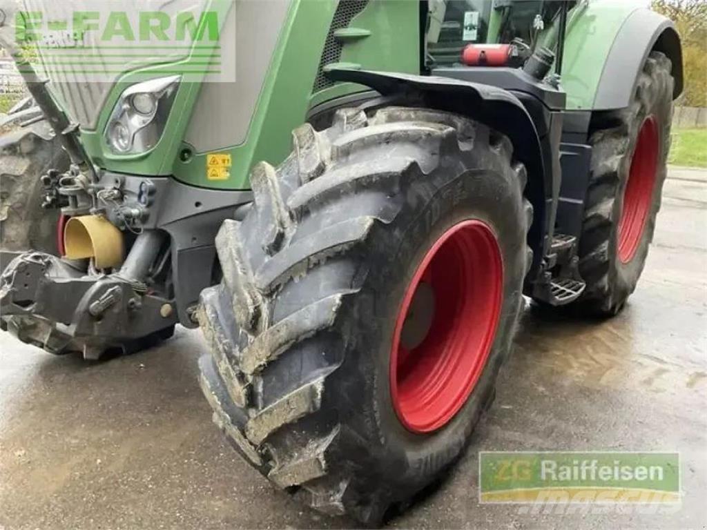 Fendt 828 vario Traktori