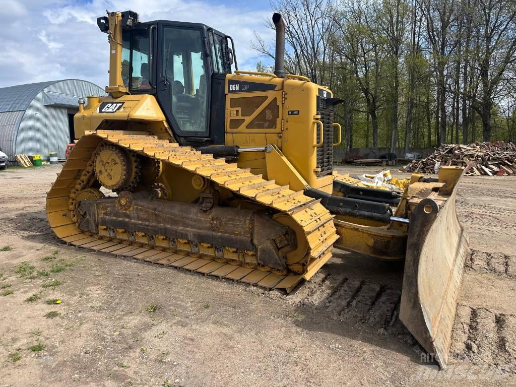 CAT D 6 N Kāpurķēžu buldozeri