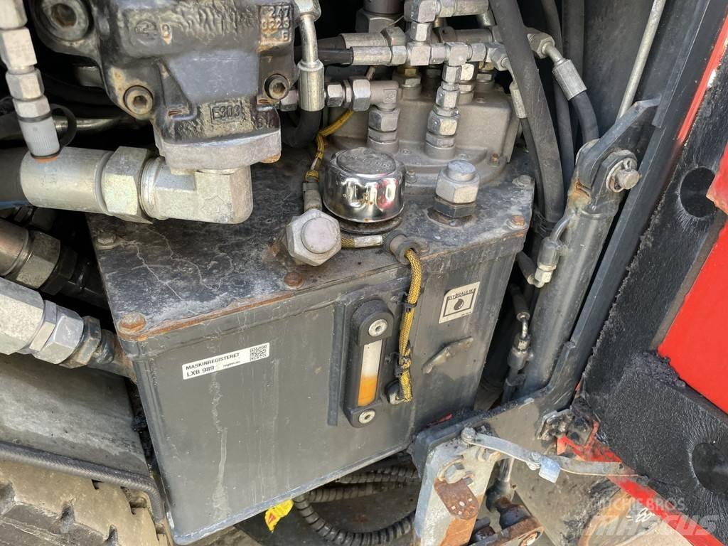 Bomag BF 300 P Asfalta klājēji