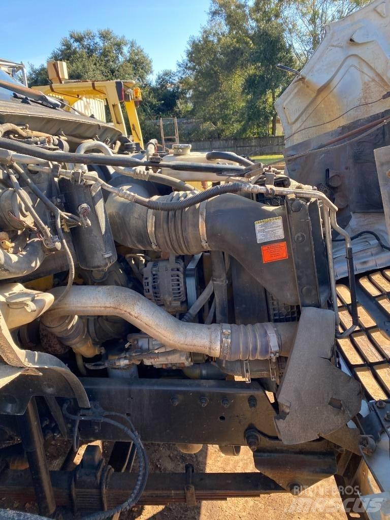 Ford F 650 SD Pašizgāzējs