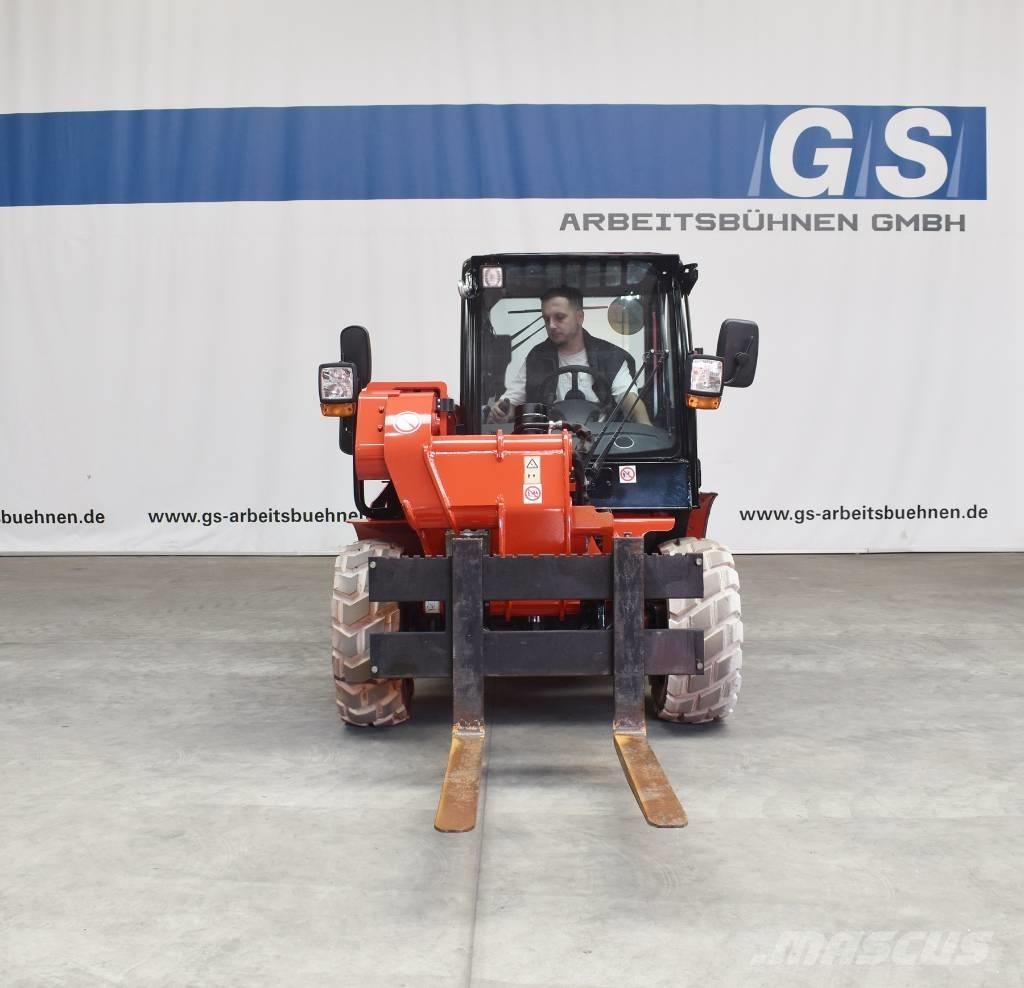 JCB 520-40 4WS Teleskopiskie manipulatori