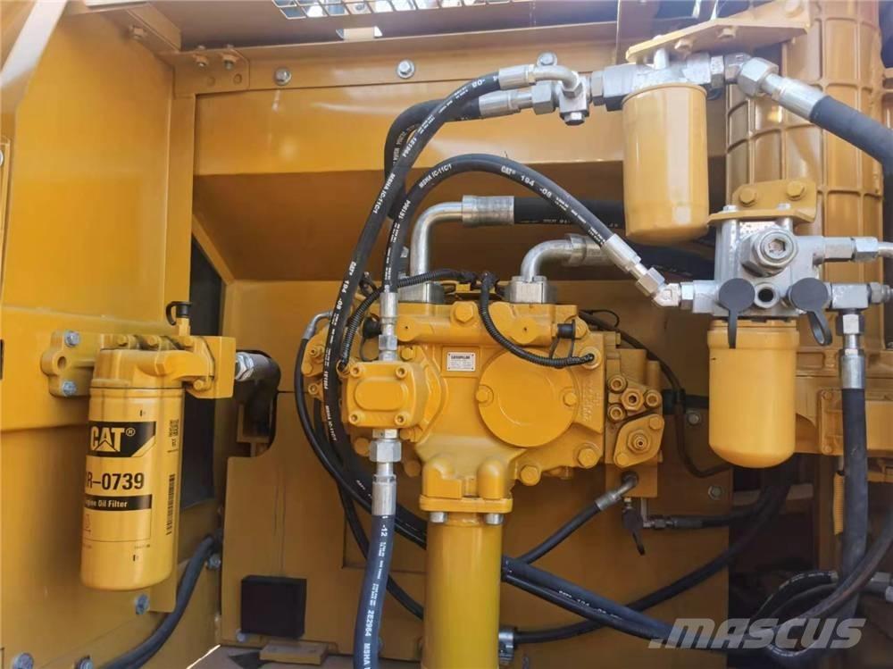 CAT 326D Kāpurķēžu ekskavatori