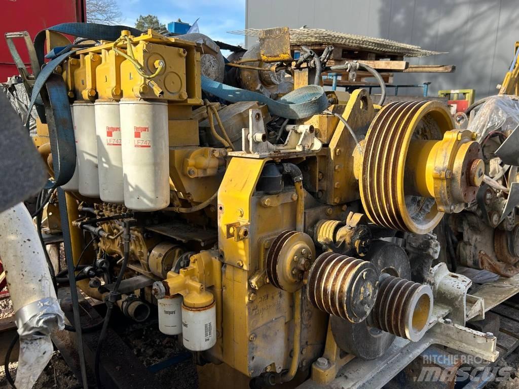 Komatsu SA12V140 Dzinēji