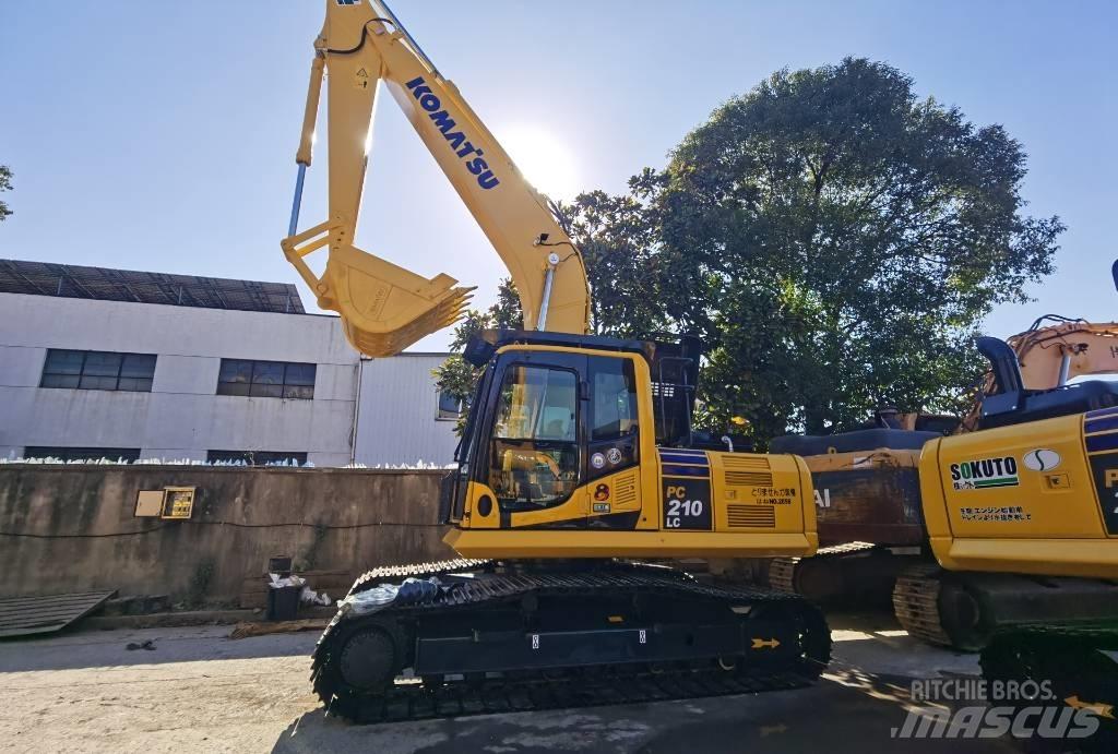 Komatsu PC210LC Kāpurķēžu ekskavatori