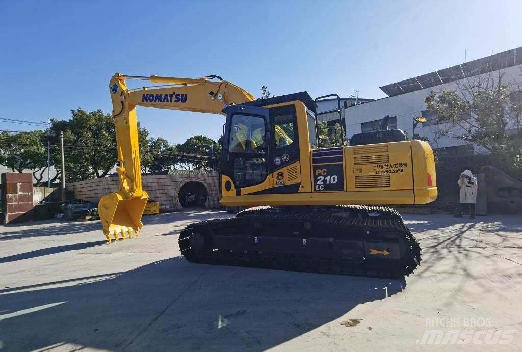 Komatsu PC210LC Kāpurķēžu ekskavatori