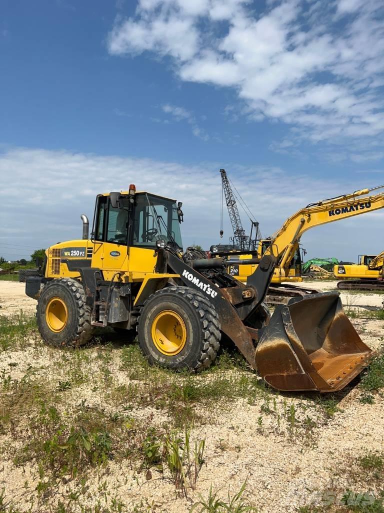 Komatsu WA 250 PZ-6 Iekrāvēji uz riteņiem
