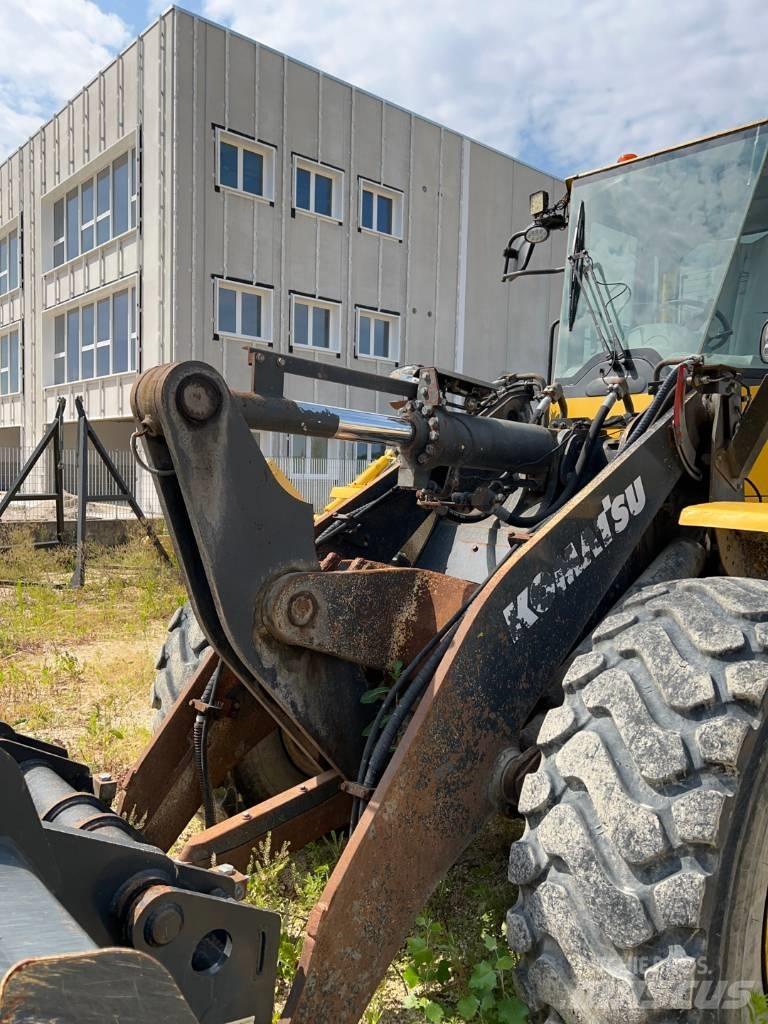Komatsu WA 250 PZ-6 Iekrāvēji uz riteņiem