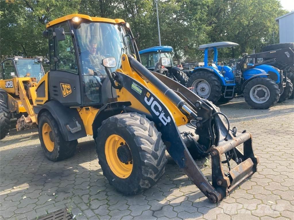 JCB 409 Iekrāvēji uz riteņiem