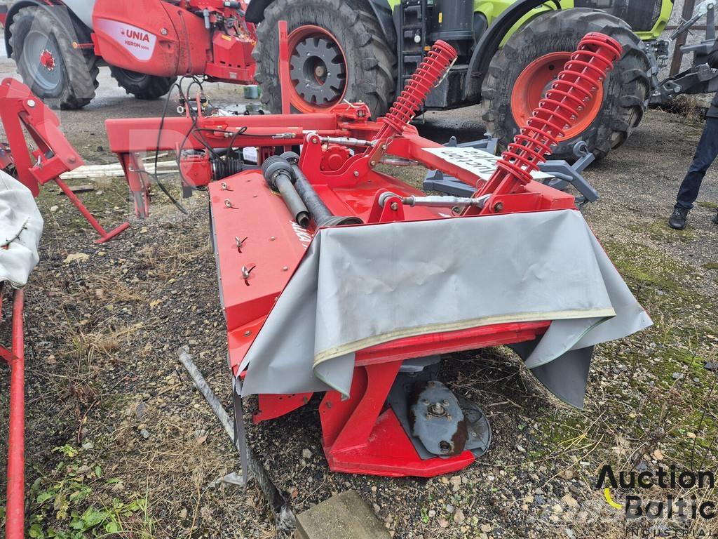 Unia Alka XL 2.2 Mauriņa traktors