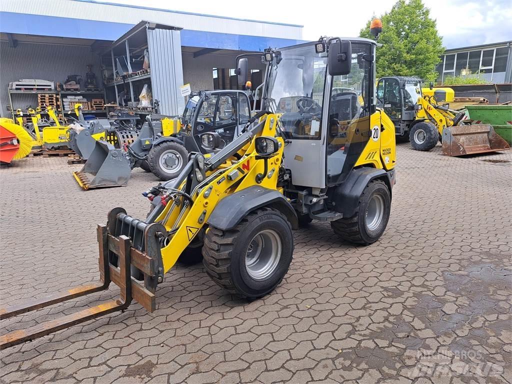 Wacker Neuson WL28 Iekrāvēji uz riteņiem