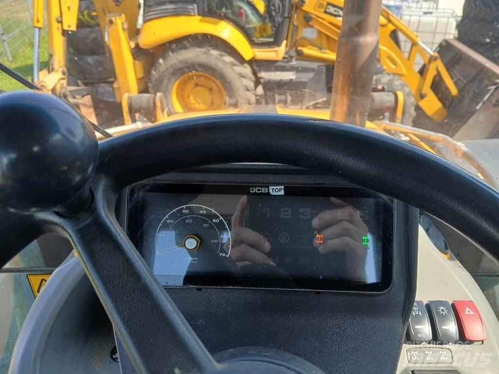 JCB 4 CX Pro Ekskavatori-iekrāvēji