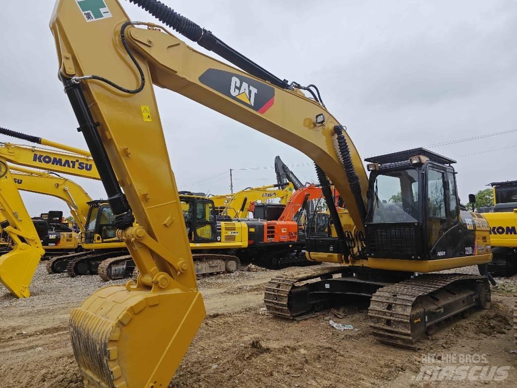 CAT CAT320d Vidēja lieluma ekskavatori 7 t - 12 t
