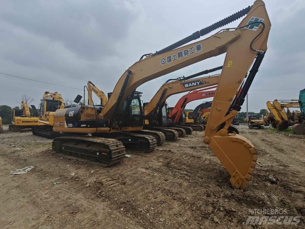 CAT CAT320d Vidēja lieluma ekskavatori 7 t - 12 t