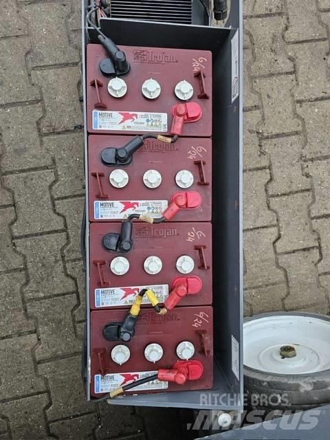 SkyJack SJ III 4632 Šķerveida pacēlāji