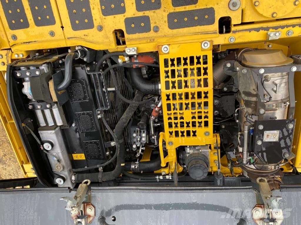 Komatsu PC 240 LC Ekskavatori tālās sniedzamības darbiem