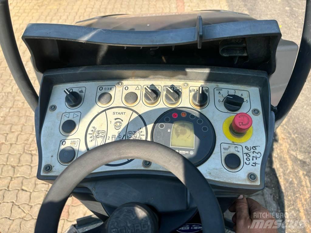 Bomag BW 120 AD-5 Divvalču grunts veltņi