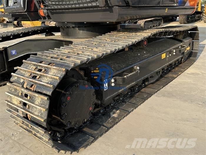 Hitachi ZX 120 Kāpurķēžu ekskavatori