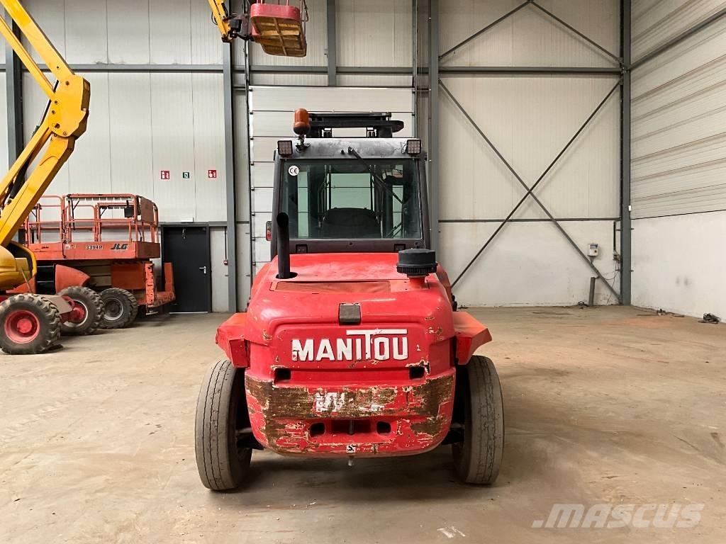 Manitou MC 40 Apvidus autokrāvējs