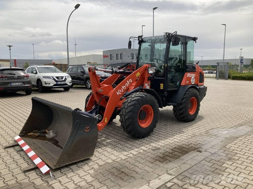 Kubota R 090 Lietoti riteņu kompaktiekrāvēji