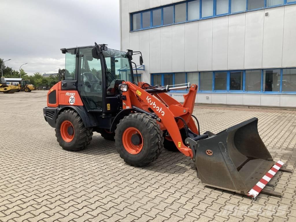 Kubota R 090 Lietoti riteņu kompaktiekrāvēji