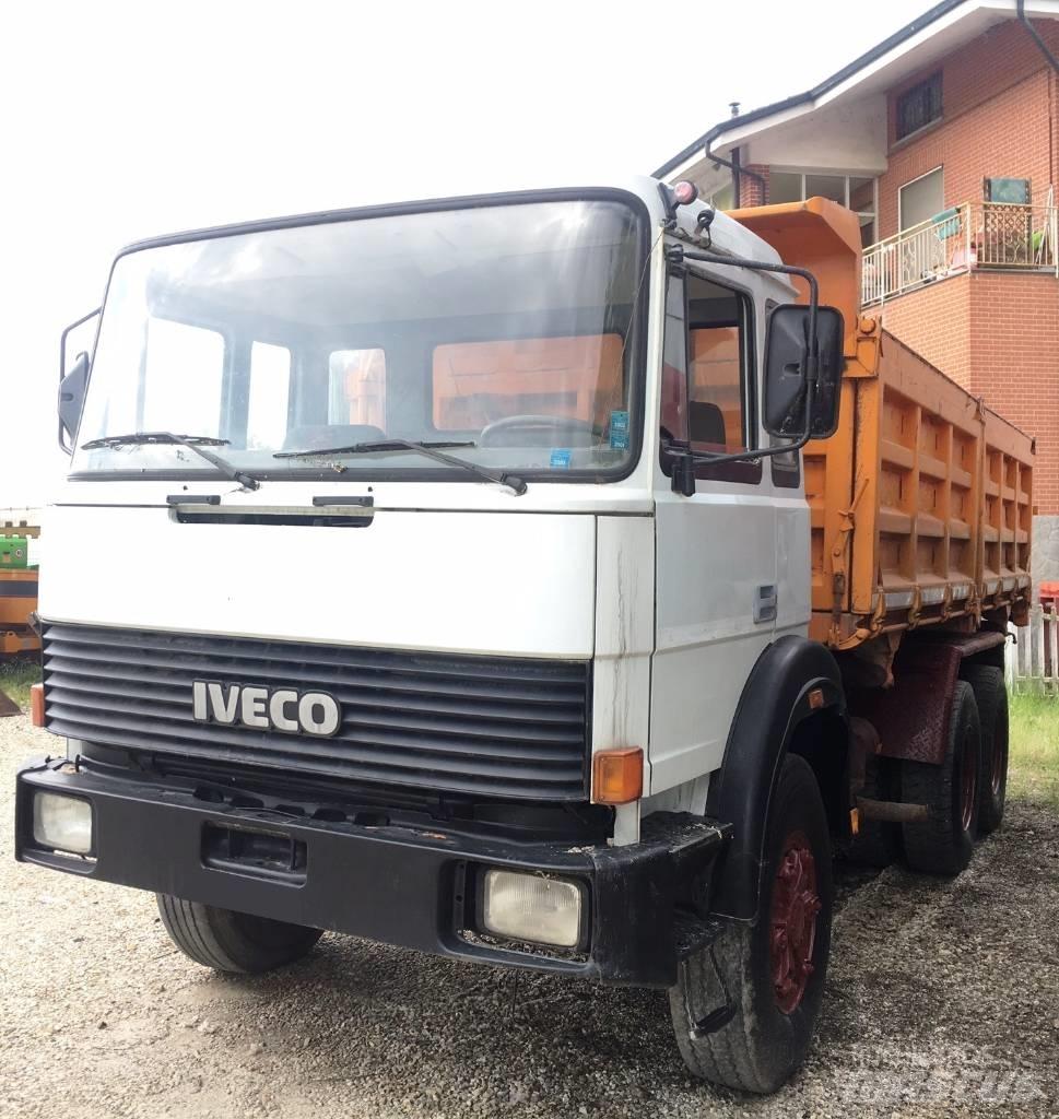 Iveco 330-26 Pašizgāzējs