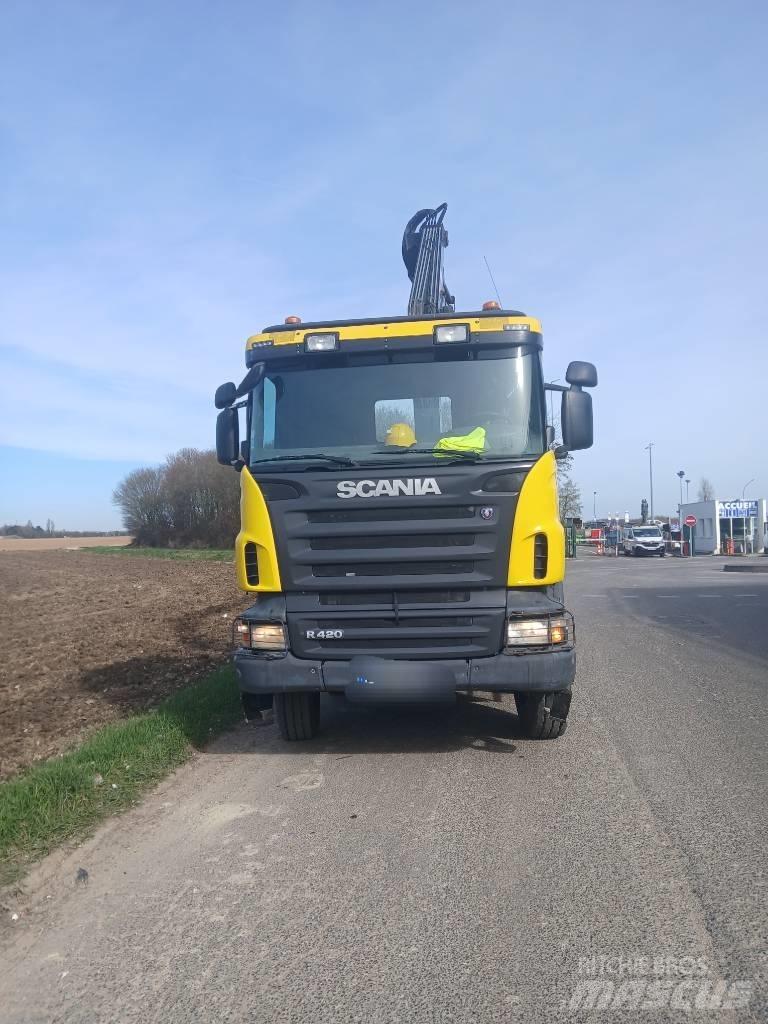 Scania R 420 Treileri ar āķi