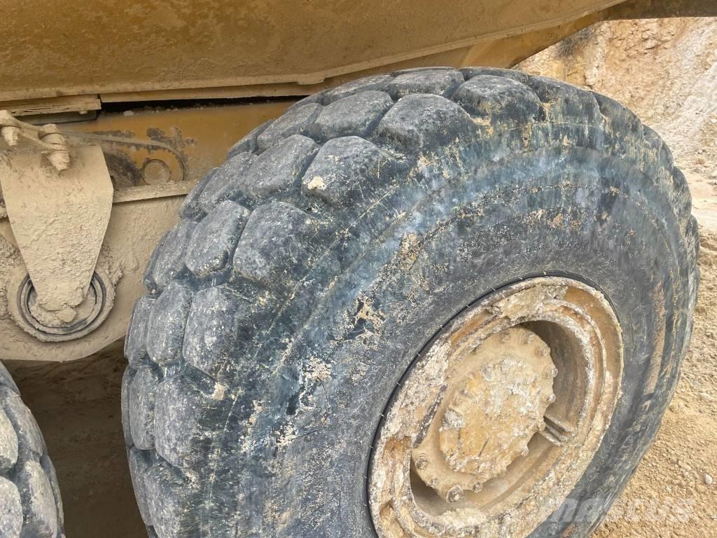 CAT 730 Artikulētie pašizgāzēji