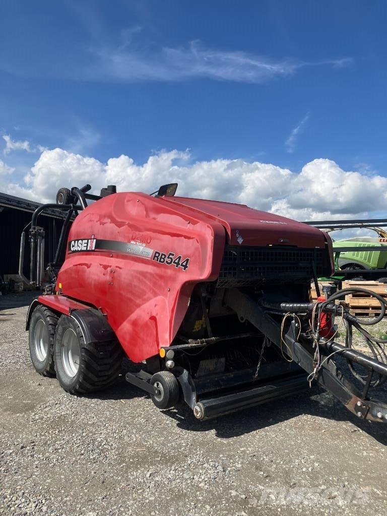 Case IH RB 544 Rituļu preses