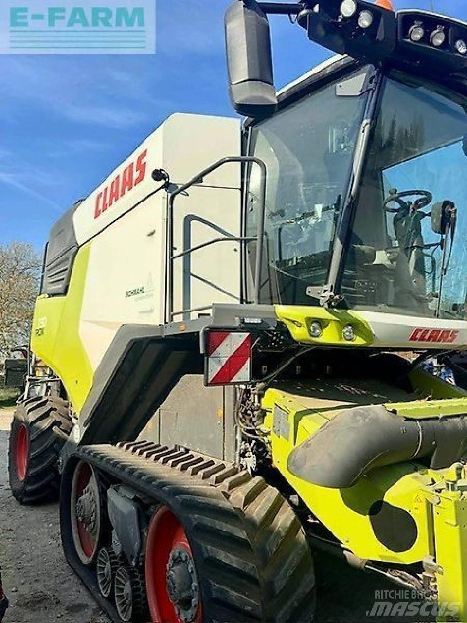 CLAAS trion 730tt Ražas novākšanas kombaini