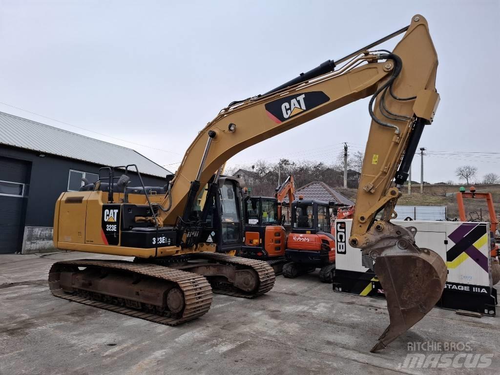 CAT 323 EL Kāpurķēžu ekskavatori