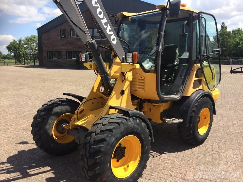 Volvo L 25 F Iekrāvēji uz riteņiem