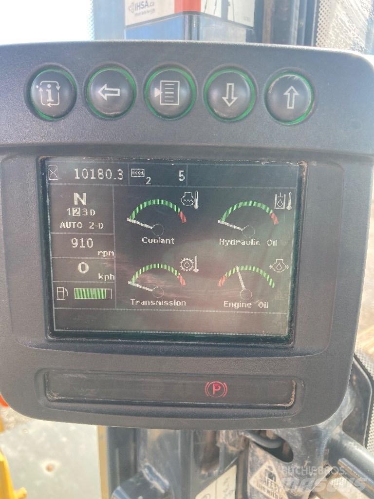 DEERE 444K Iekrāvēji uz riteņiem