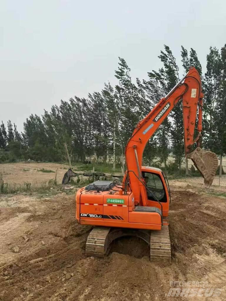 Doosan DX150LC Kāpurķēžu ekskavatori