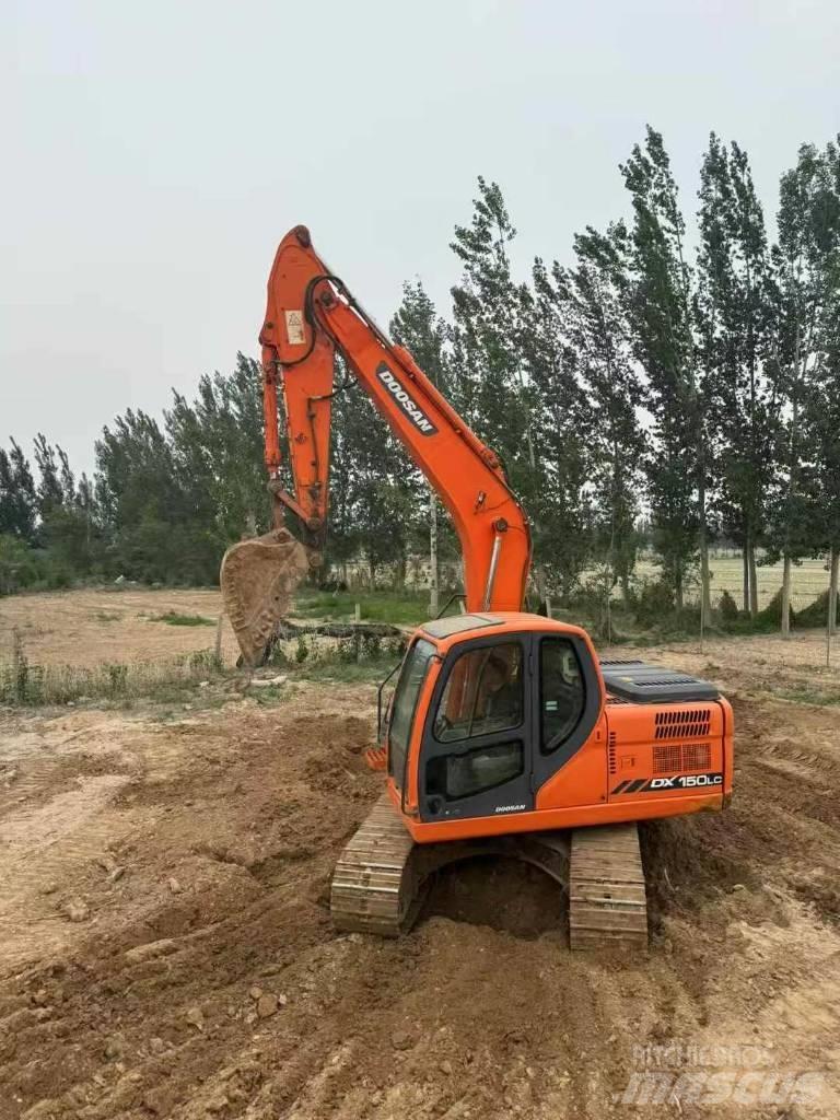 Doosan DX150LC Kāpurķēžu ekskavatori