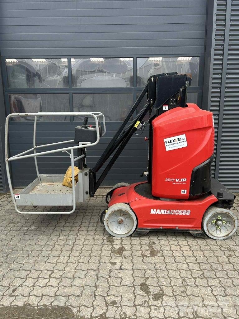 Manitou 100 VJR Vertikālie pacēlāji