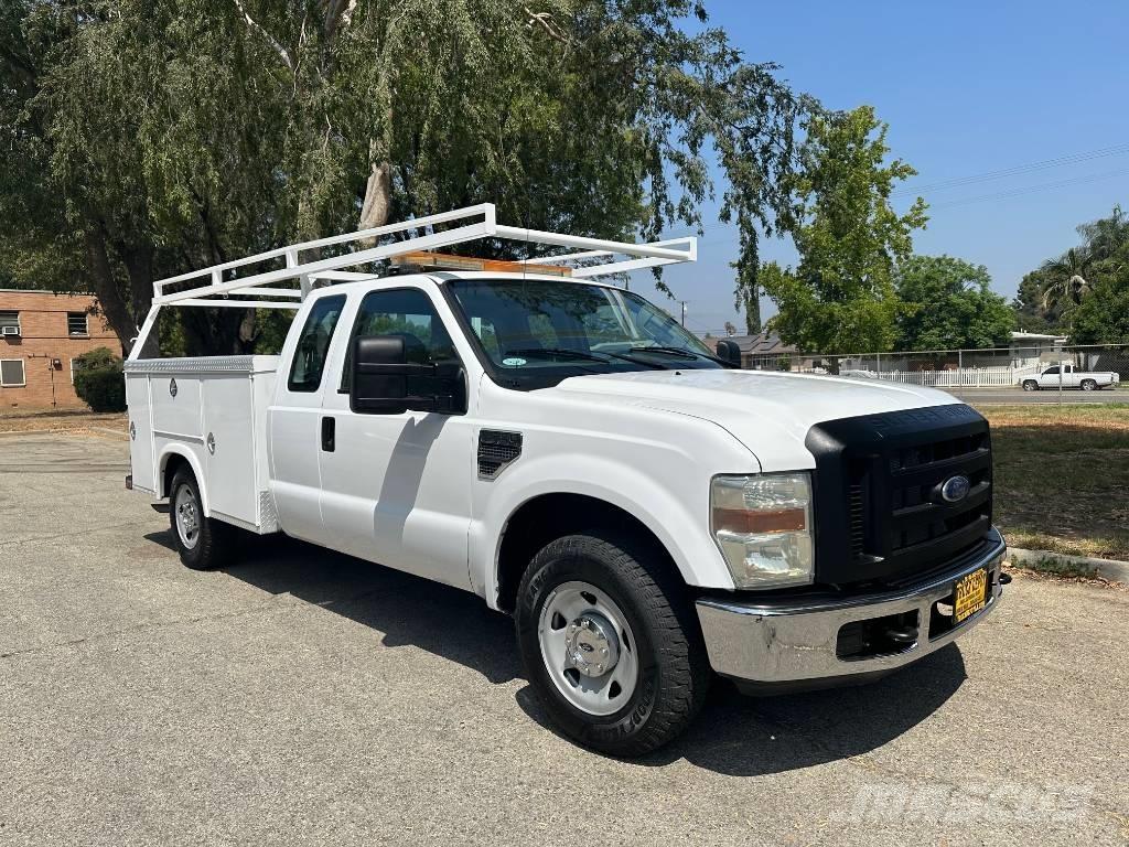 Ford F 250 Vieglais kravas automobilis/izkraušana no sāniem