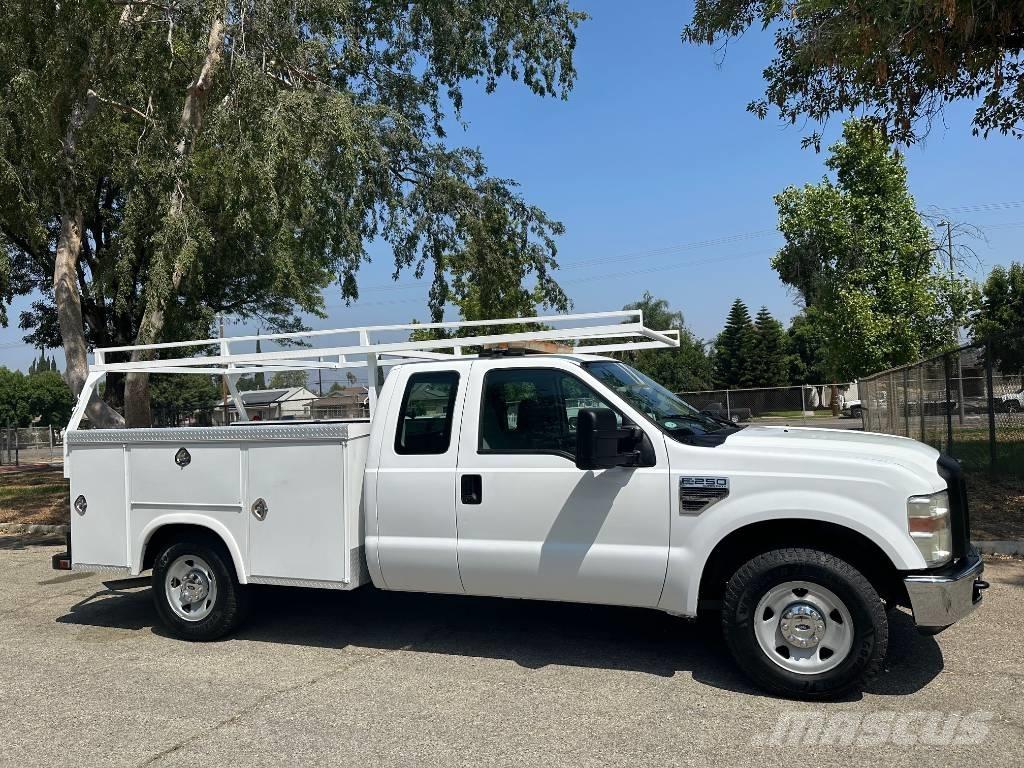 Ford F 250 Vieglais kravas automobilis/izkraušana no sāniem