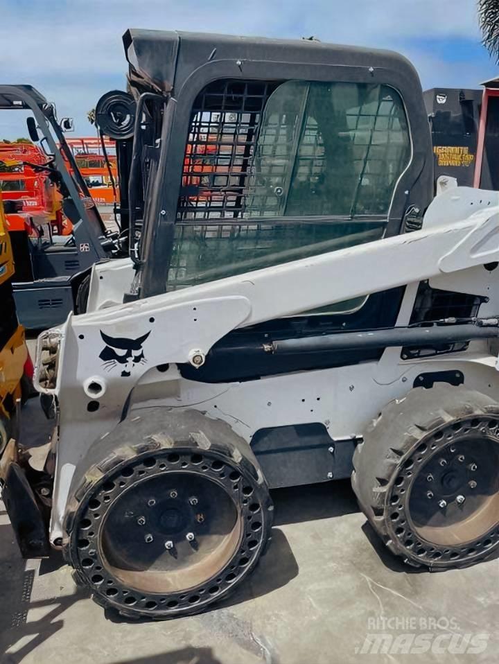 Bobcat S 550 Lietoti riteņu kompaktiekrāvēji