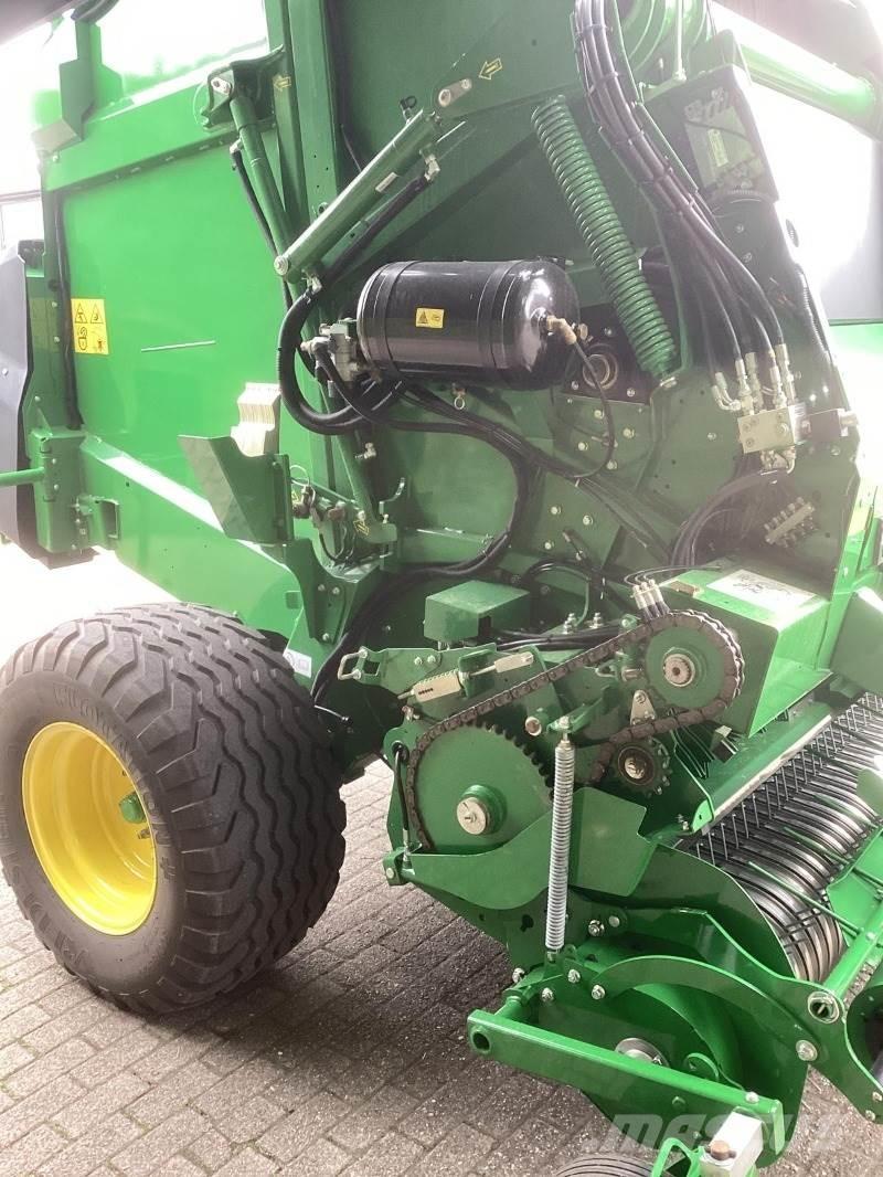 John Deere V461M Rituļu preses