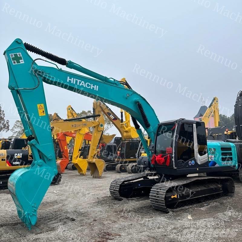 Hitachi ZX 200 Kāpurķēžu ekskavatori