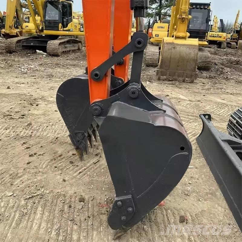 Doosan DX 80 Vidēja lieluma ekskavatori 7 t - 12 t