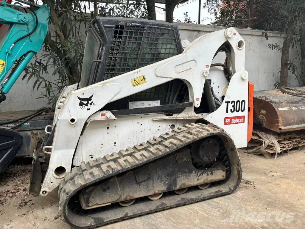Bobcat T 300 Lietoti riteņu kompaktiekrāvēji