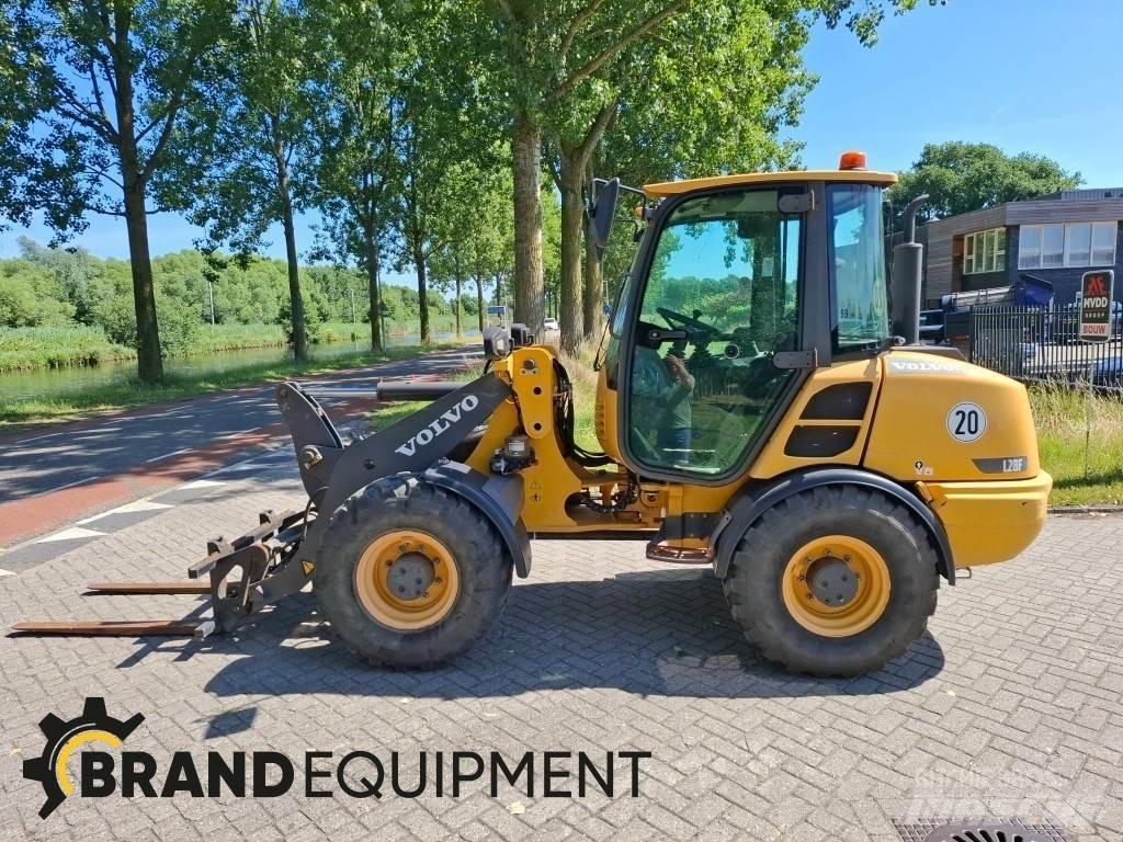 Volvo L28F Iekrāvēji uz riteņiem