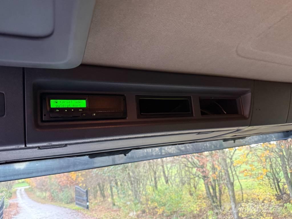 Scania P450 8x2/4 Kabeļu pacēlājs nomontējamām kravas mašīnām